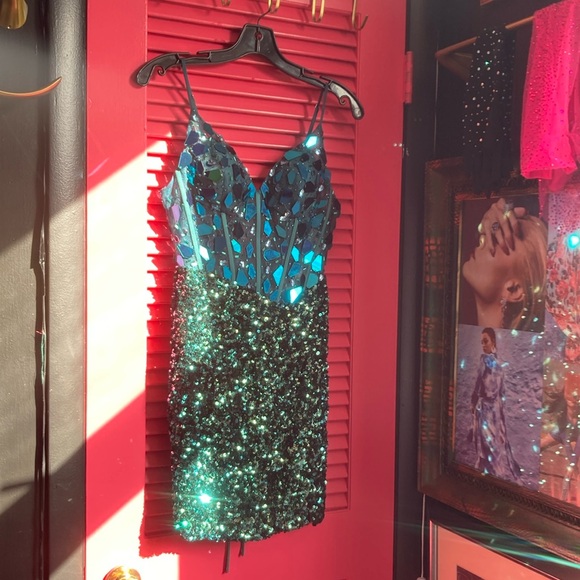 NWT JASZ COUTURE PROM DRESS SIZE 4 - Picture 6 of 11